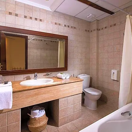 Alexandros Palace فندق
