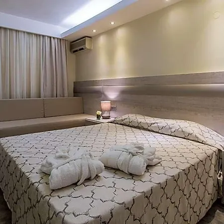 Alexandros Palace فندق أمولياني