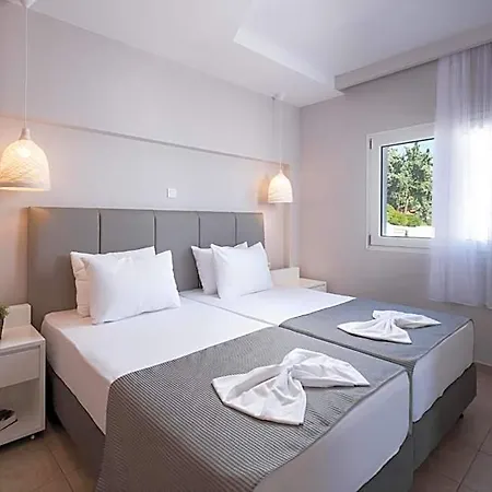 Alexandros Palace 5* أمولياني